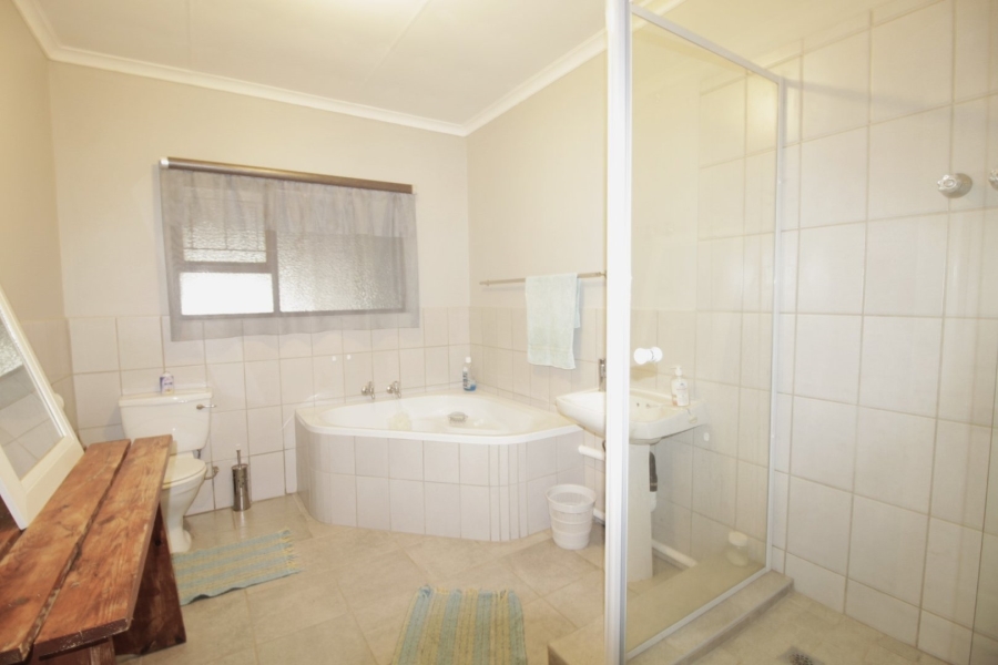 3 Bedroom Property for Sale in Clarendon Marine Eastern Cape